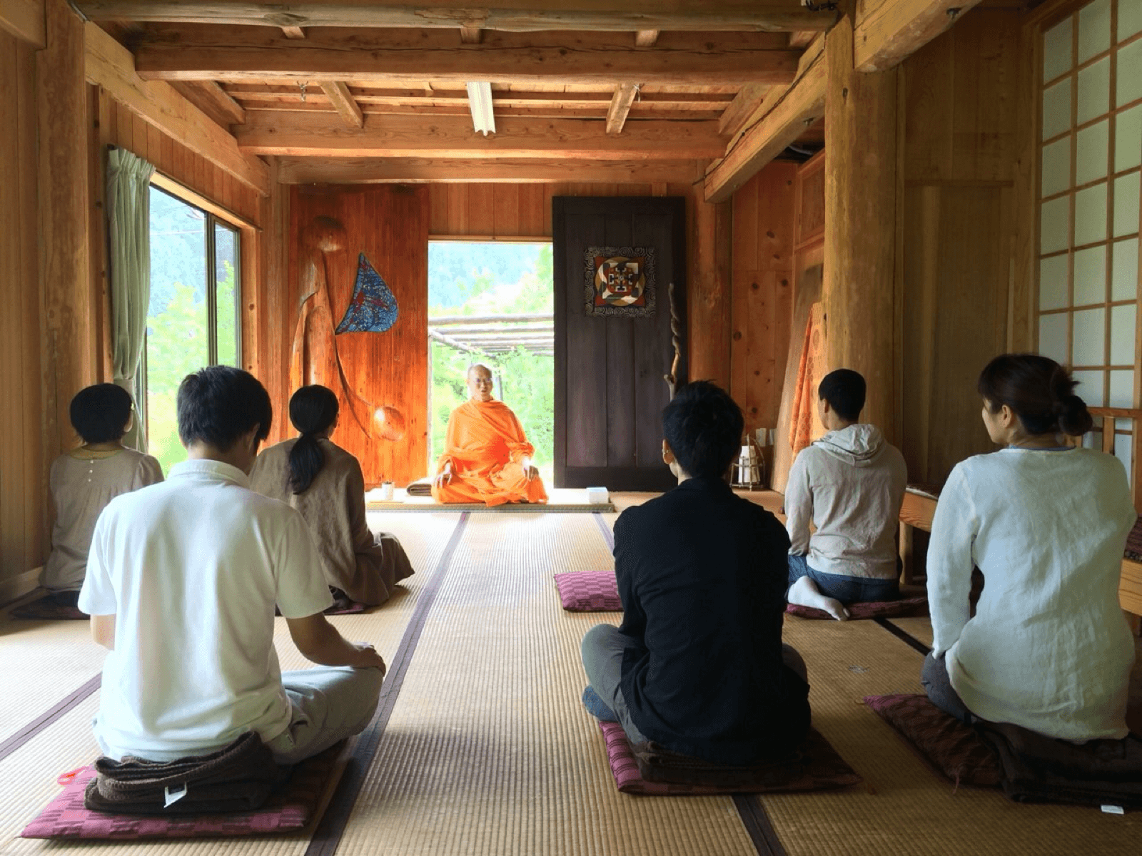 初めての方も1回から参加できる瞑想会を開催中です